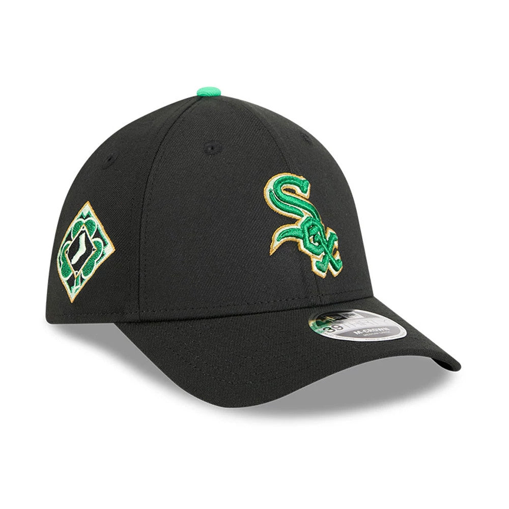 White Sox MLB Saint Patrick's Day Black New Era 39THIRTY M-Crown A-Frame Stretch Fit Cap, three-quarter view showing the green and gold embroidered Sox logo on the front panel, a diamond side patch.