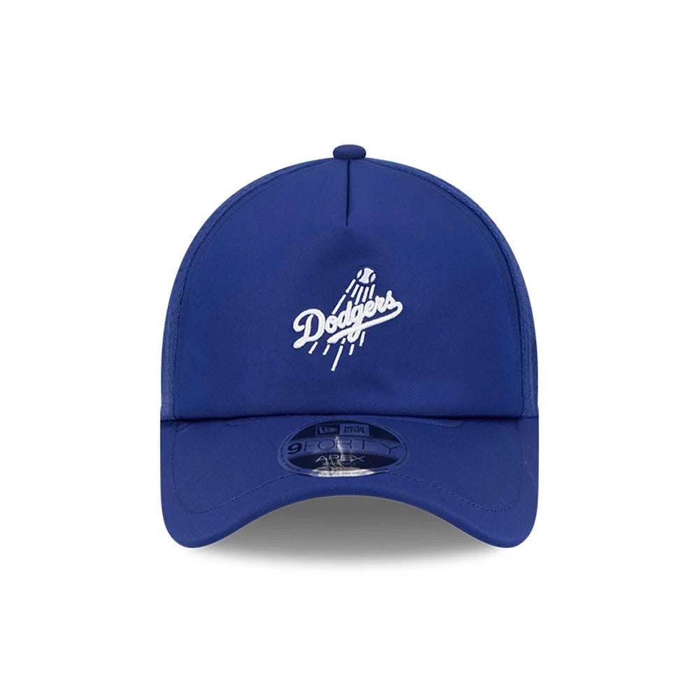 Dodgers MLB Batting Practice 2026 Dark Blue New Era 9FORTY Apex Adjustable Cap, front view showing a white embroidered Dodgers script logo with baseball lines on the dark blue structured crown, and a 9FORTY size sticker on the curved visor.
