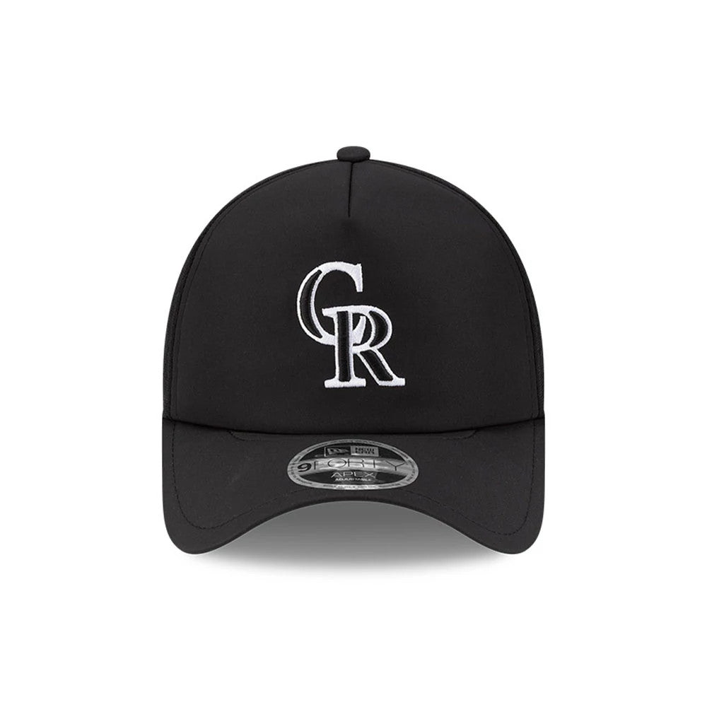 Colorado Rockies MLB Batting Practice 2026 Black New Era 9FORTY Apex Adjustable Cap, front view showing the raised white CR logo on the crown and a 9FORTY size sticker on the curved black visor.