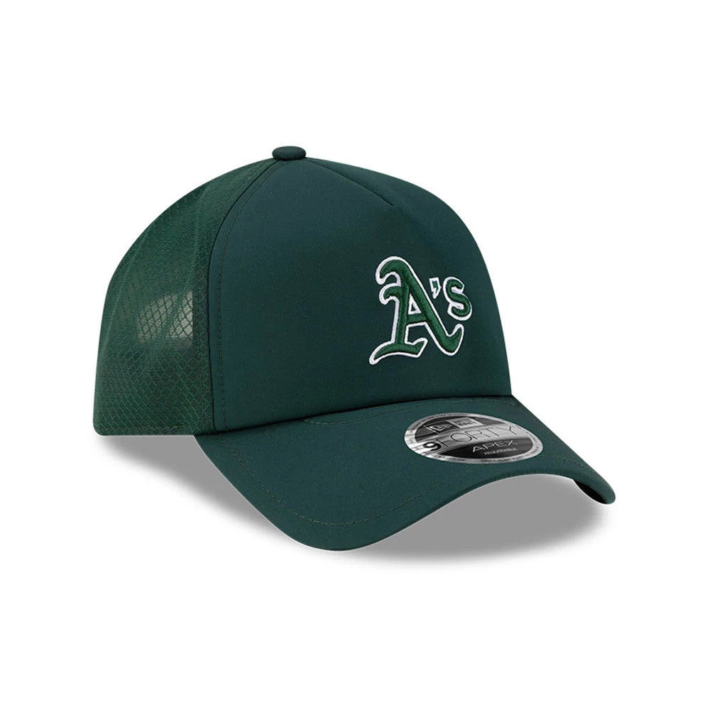 Athletics MLB Batting Practice 2026 Dark Green New Era 9FORTY Apex Adjustable Cap, three-quarter view showing the raised A's logo in white embroidery on the front panel with a curved visor and a 9FORTY size sticker.
