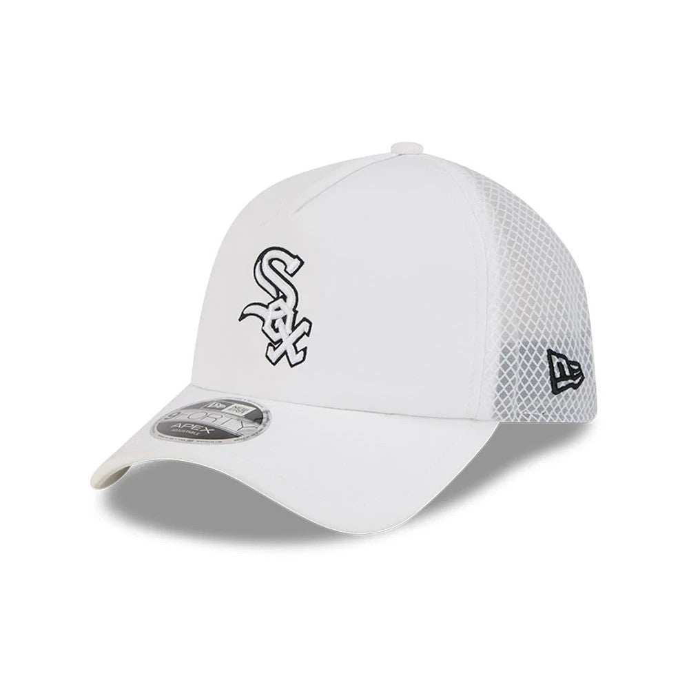 Pictured is this MLB Batting Practice 2026 Chicago White Sox 9FORTY Apex cap in white. 1
