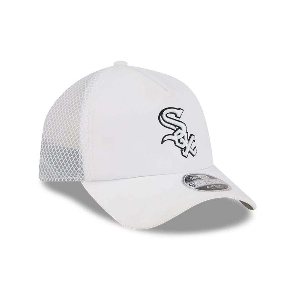 Pictured is this MLB Batting Practice 2026 Chicago White Sox 9FORTY Apex cap in white. 3