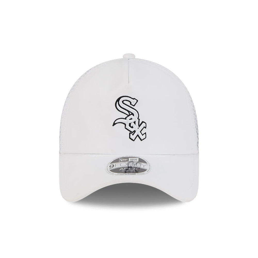 Chicago White Sox MLB Batting Practice 2026 White New Era 9FORTY Apex Adjustable Cap, front view showing the black and white embroidered team logo on the structured white crown, with a 9FORTY size sticker on the curved visor.