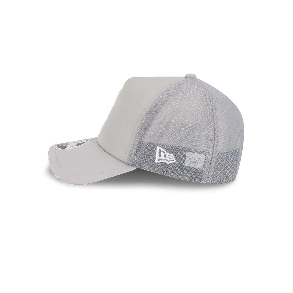 Chicago White Sox MLB Batting Practice 2026 Grey New Era 9FORTY Apex Adjustable Cap, side view showing the white embroidered New Era flag logo on the mesh rear panels and the curved visor with a 9FORTY size sticker on top.