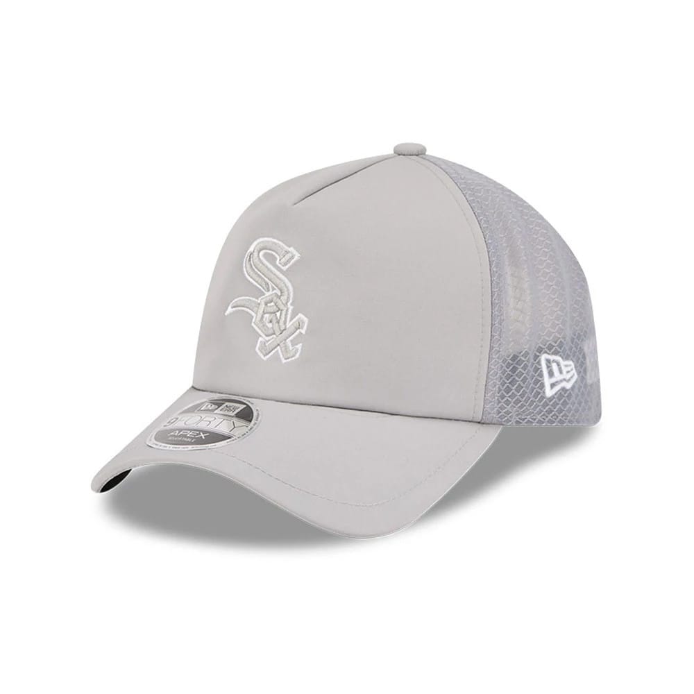 Chicago White Sox MLB Batting Practice 2026 Grey New Era 9FORTY Apex Adjustable Cap, three-quarter view showing the white embroidered Sox logo on the front panel, grey mesh side panels, and a 9FORTY size sticker on the curved visor.