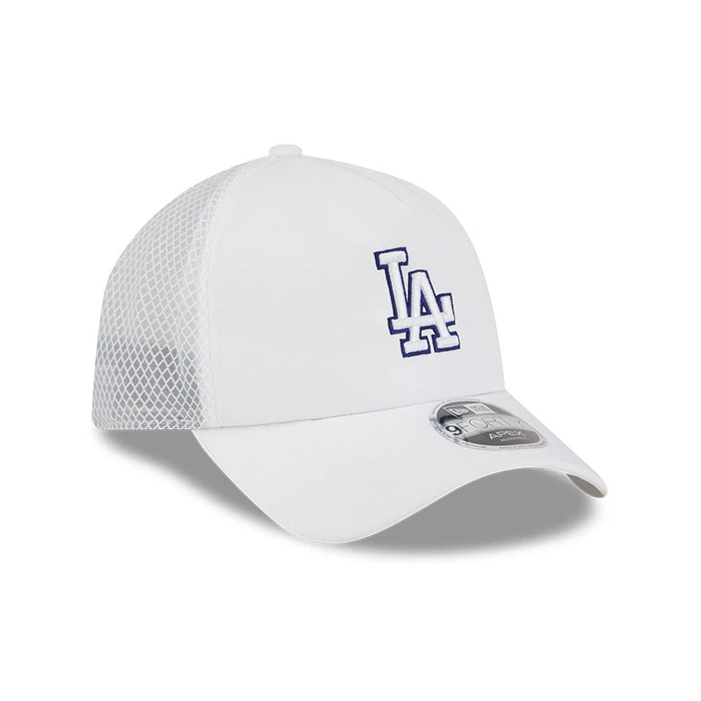 LA Dodgers MLB Batting Practice 2026 White New Era 9FORTY Apex Adjustable Cap, three-quarter view showing the navy blue raised LA logo on the front panel, with a white curved visor and a 9FORTY size sticker.