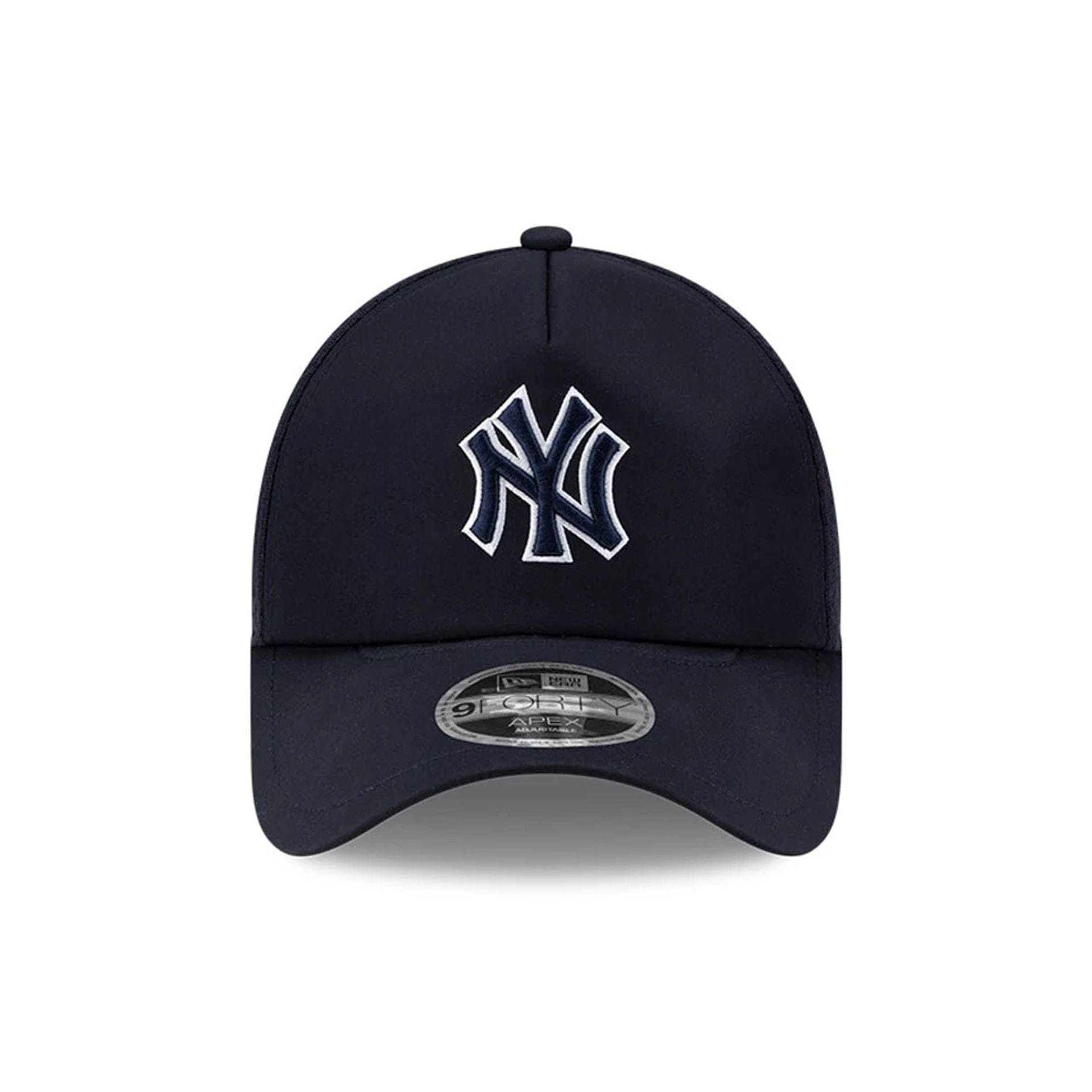 Pictured is this MLB Batting Practice 2026 New York Yankees 9FORTY Apex cap in navy. 2