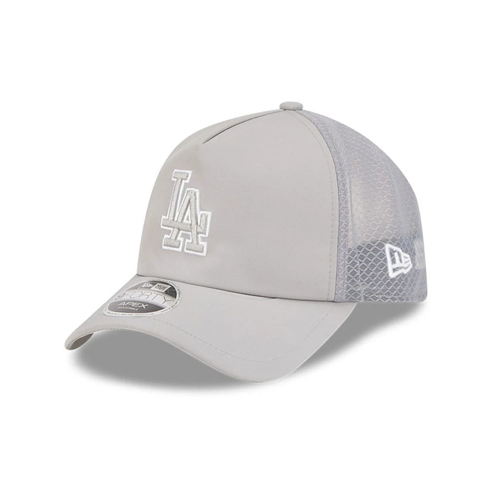 LA Dodgers MLB Batting Practice 2026 Grey New Era 9FORTY Apex Adjustable Cap, three-quarter view showing the white embroidered LA logo on the structured grey front panel, with a hexagonal mesh pattern on the side.