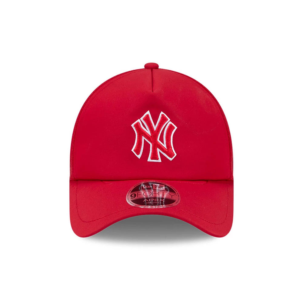 New York Yankees MLB Batting Practice 2026 Red New Era 9FORTY Apex Adjustable Cap, front view showing the white and red embroidered NY logo on the structured red crown, with a 9FORTY size sticker on the matching red curved visor.