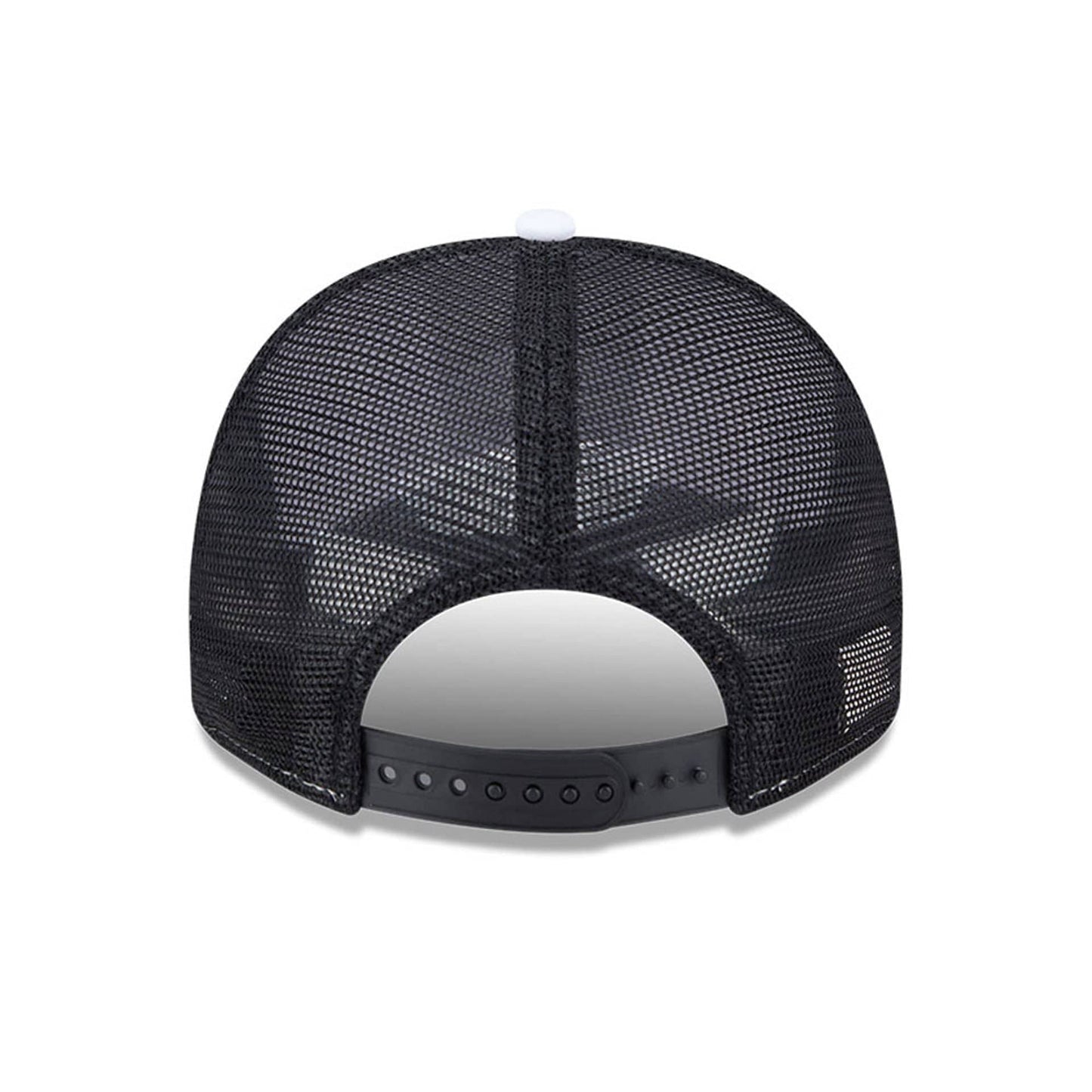 Pictured is this MLB Lines Chicago White Sox 9FIFTY A-Frame Snapback cap in black. 7