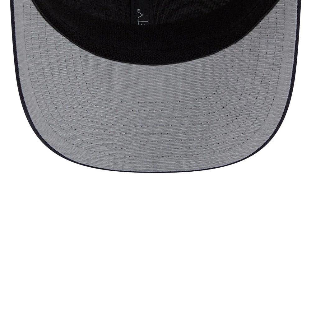 Pictured is this MLB Patch New York Yankees 9SEVENTY Stretch Snap cap in navy. 2