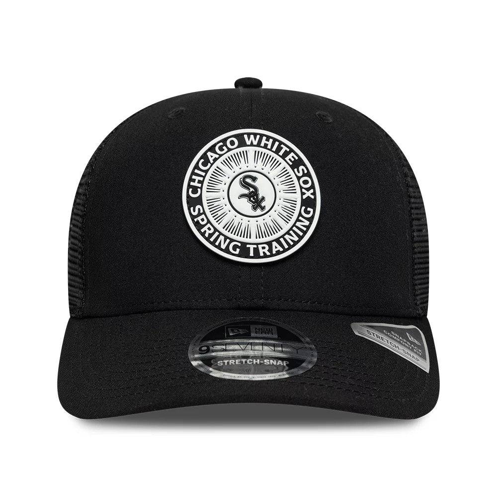 Chicago White Sox MLB Circles Black New Era 9SEVENTY Stretch Snap Adjustable Cap, front view with a white circular embroidered logo on the front panel, displaying a 9SEVENTY size sticker on the black curved visor.