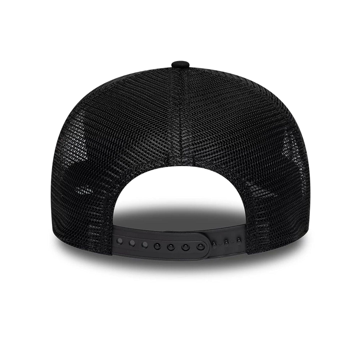 Pictured is this MLB Circles Chicago White Sox 9SEVENTY Stretch Snap cap in black. 7