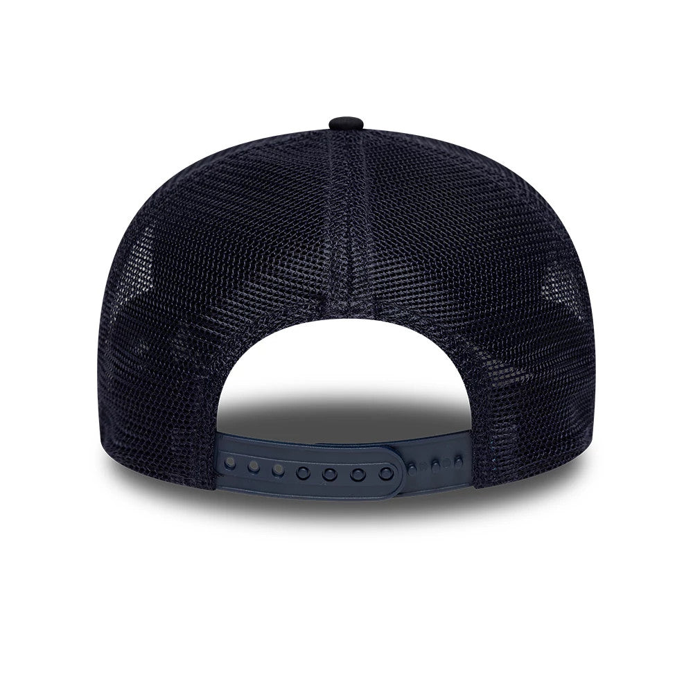 New York Yankees MLB Circles Navy New Era 9SEVENTY Stretch Snap Adjustable Cap, rear view showing the open mesh back design with a navy plastic snap closure and a curved shape on the structured crown.