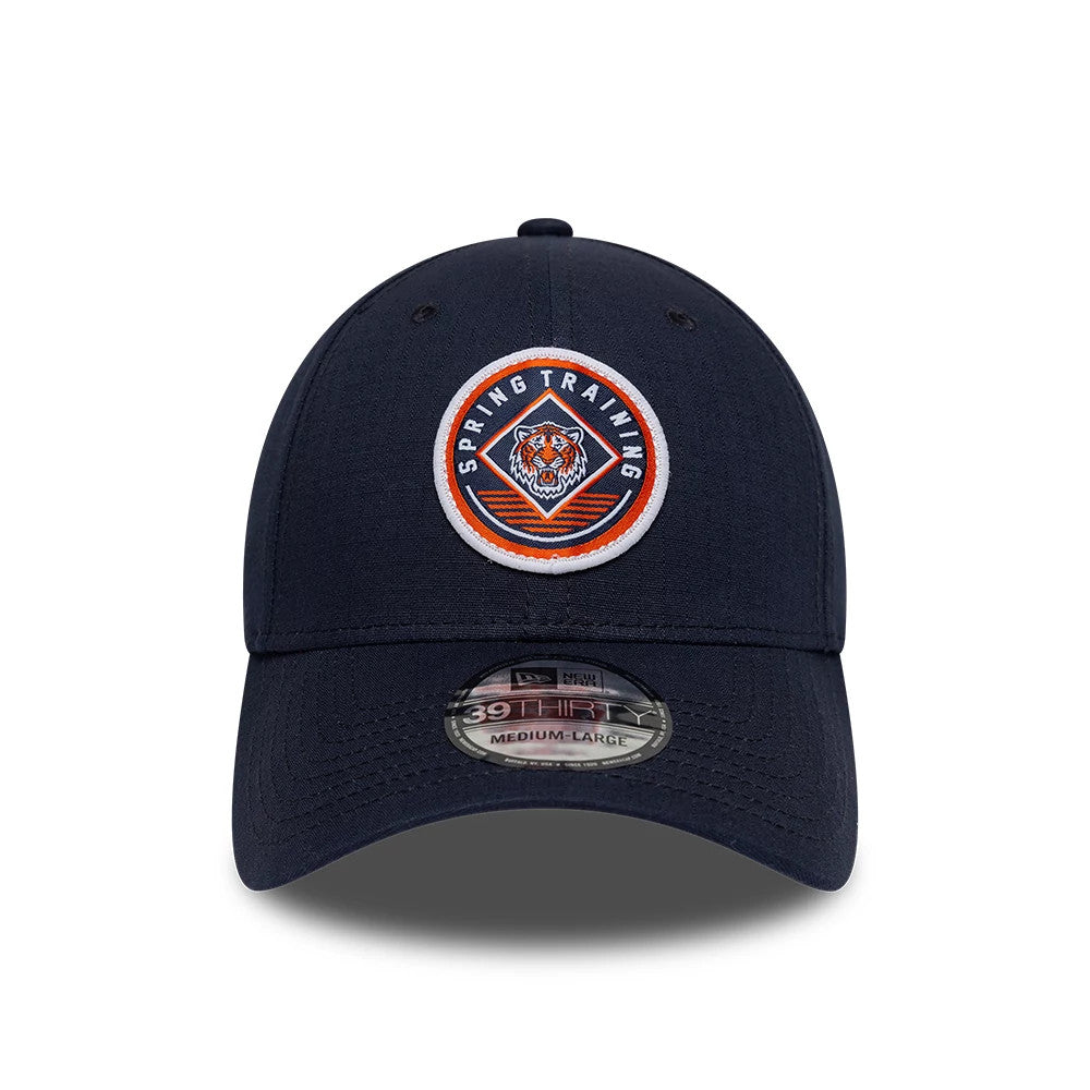 Detroit Tigers MLB Ripstop Navy New Era 39THIRTY Stretch Fit Cap, front view showing the orange and white embroidered Spring Training logo on the front panel, with a 39THIRTY size sticker on the curved navy visor.