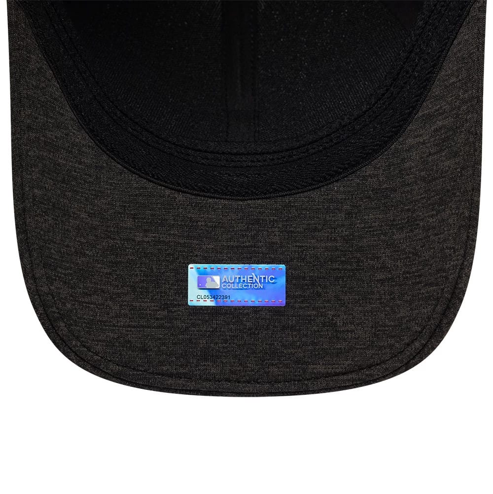 Pictured is this MLB Clubhouse Pittsburgh Pirates 39THIRTY Infinity Stretch Fit cap in black. 7