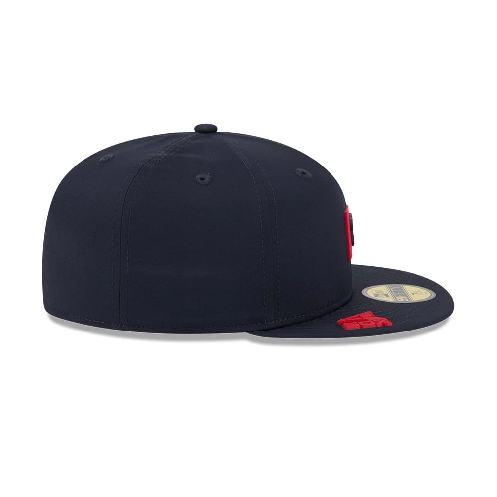 Pictured is this MLB Clubhouse Chicago White Sox 59FIFTY Fitted cap in black. 7