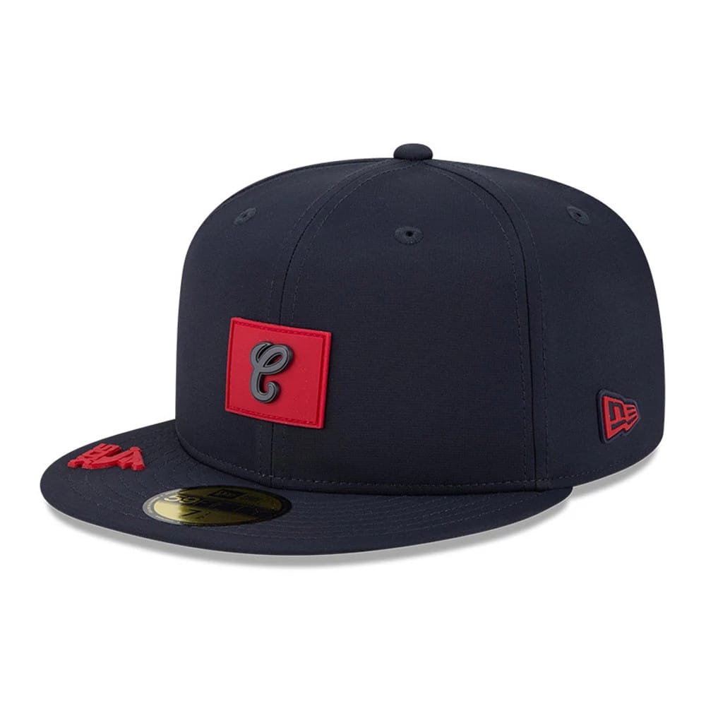 Pictured is this MLB Clubhouse Chicago White Sox 59FIFTY Fitted cap in black. 4