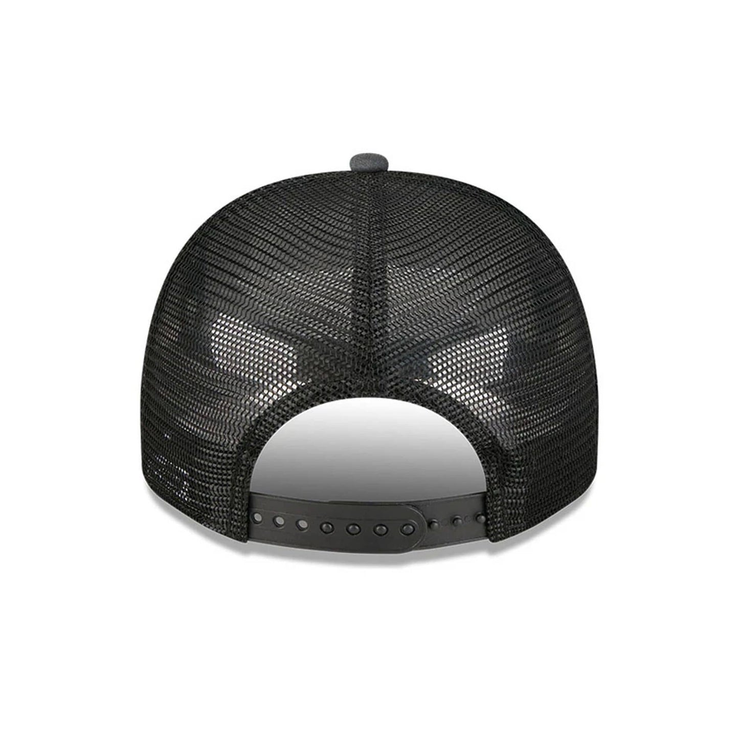 Pictured is this MLB Washed New York Yankees 9FIFTY A-Frame Trucker cap in black. 7