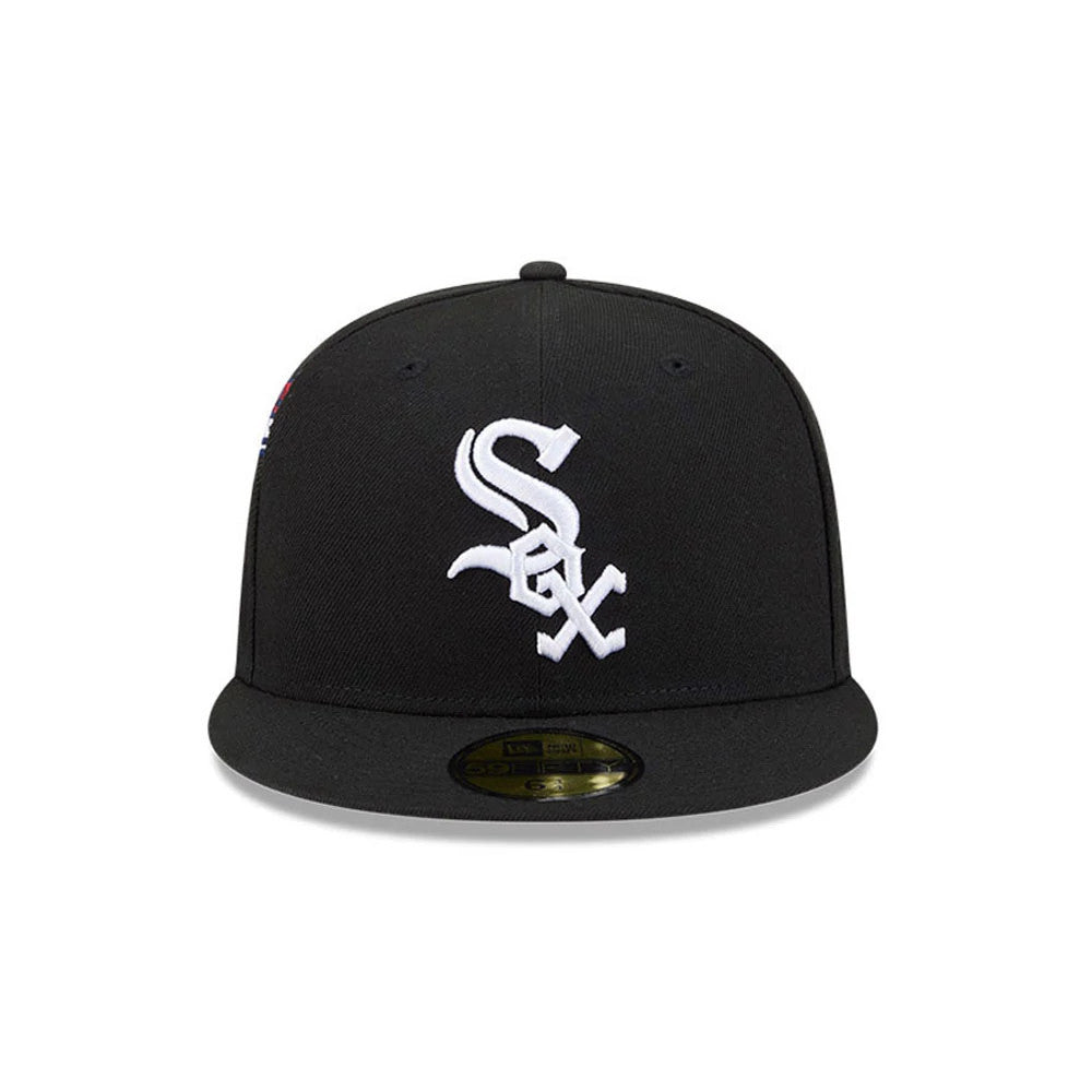 Chicago White Sox MLB Hidden Hit Black New Era 59FIFTY Fitted Cap, front view featuring a raised white embroidered team logo on the structured black crown, with a curved black visor and a gold 59FIFTY size sticker on the visor.
