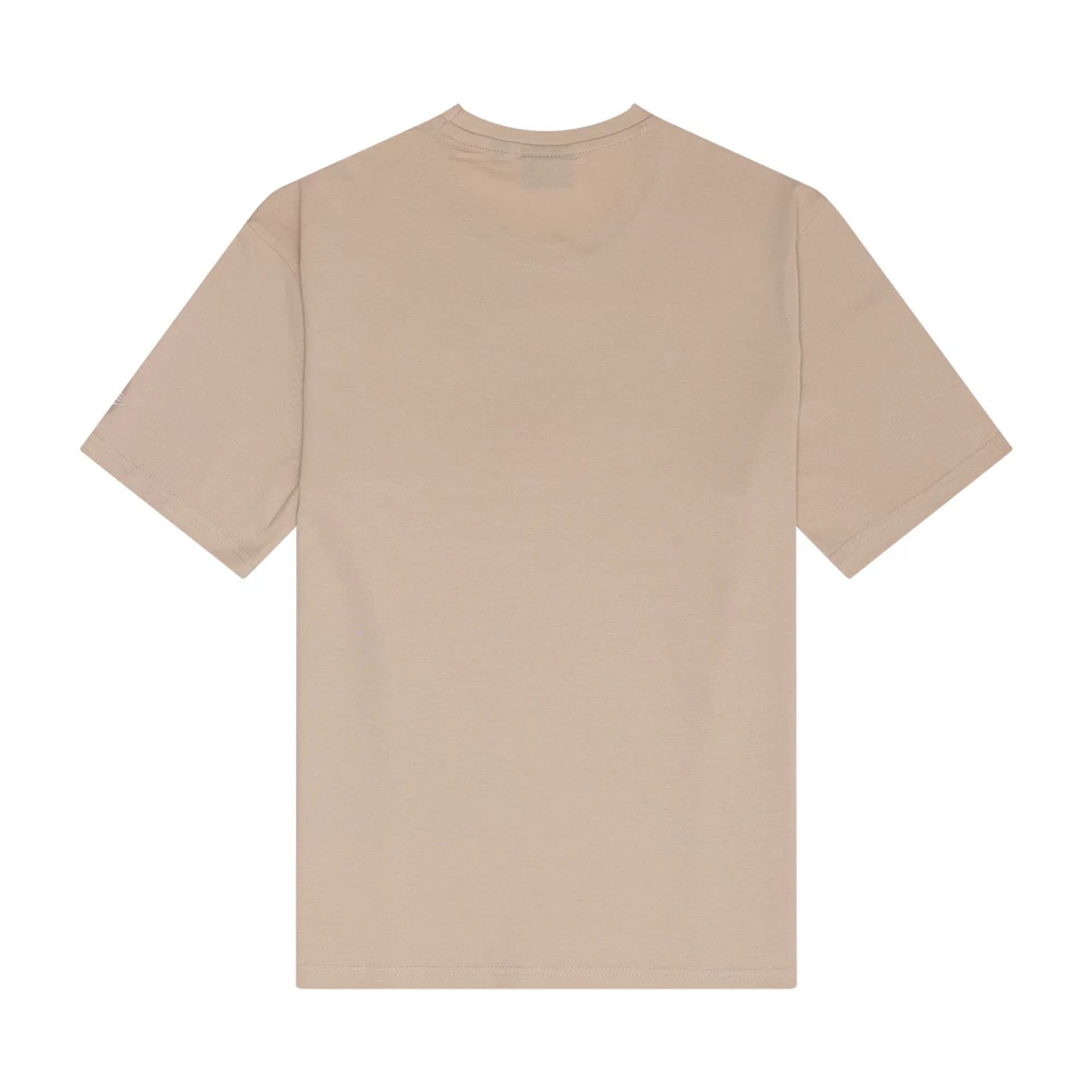 The Male model is wearing LA Lakers NBA Graphic Light Beige T-Shirt 2