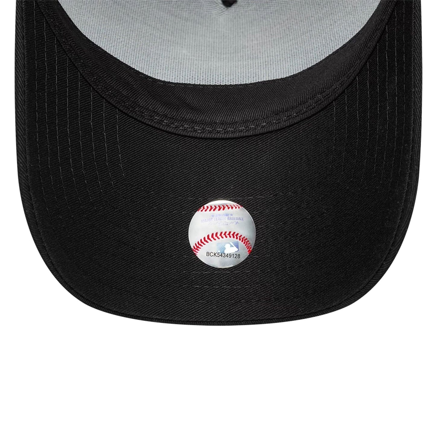 This is a New York Yankees MLB Bats Black 9FORTY E-Frame Adjustable Cap 7