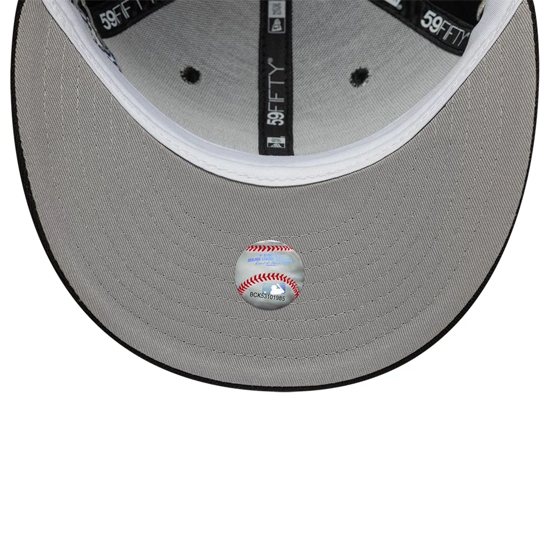 This is a Chicago White Sox MLB Planet Icon Black 59FIFTY Fitted Cap 2