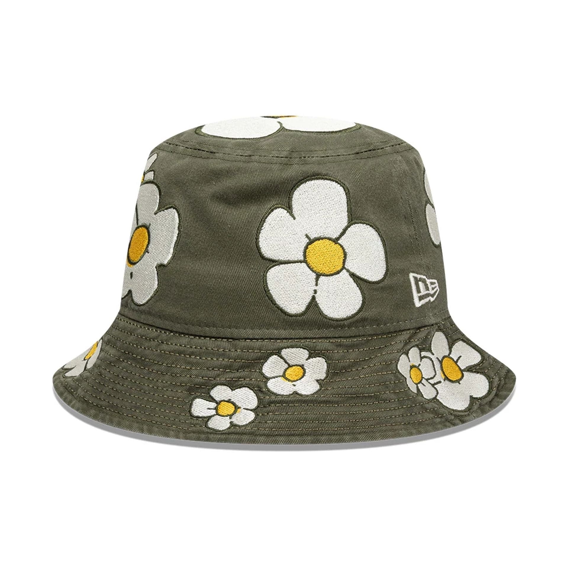 This is a New Era x Rodrigo Roji Flowers Green Bucket Hat 1