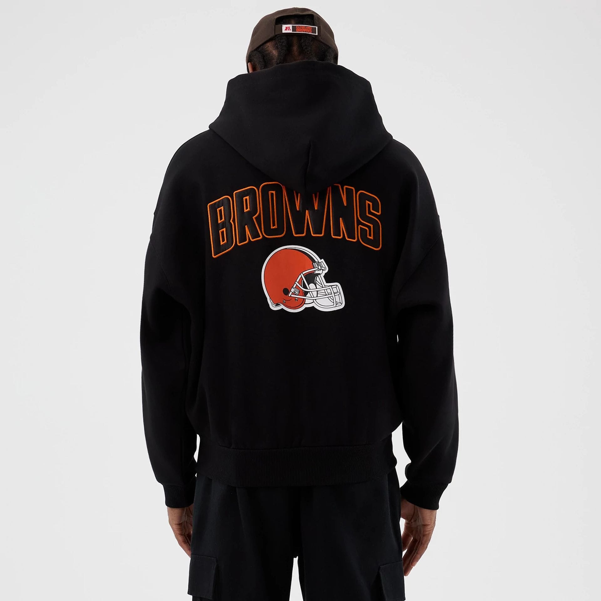 The Male model is wearing Cleveland Browns NFL International Series Games Black Full Zip Hoodie 2