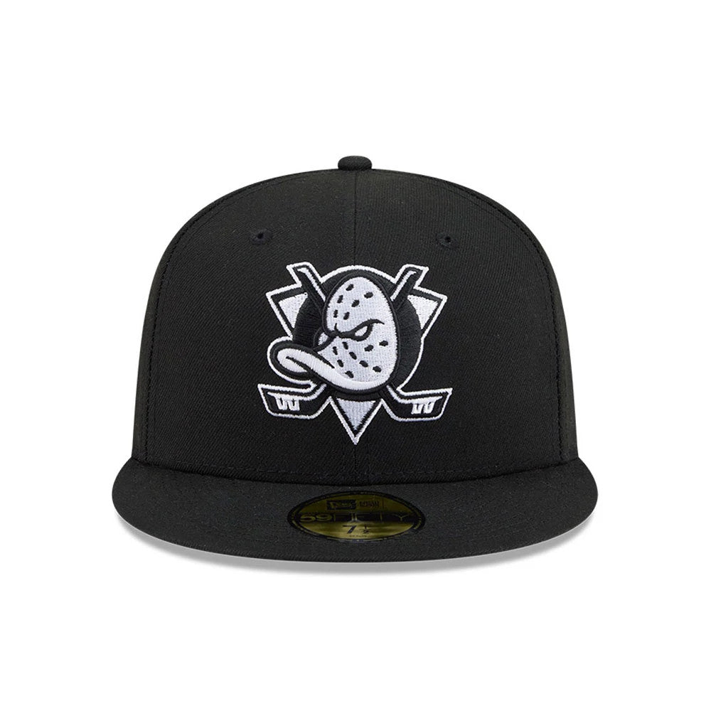 Anaheim Ducks NHL Evergreen Black New Era 59FIFTY Fitted Cap, front view showing the white and black embroidered team logo on the front panels, with a flat black visor and a gold 59FIFTY size sticker on top.