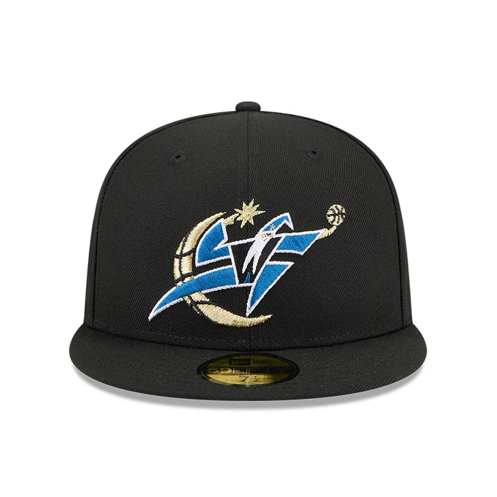 Washington Wizards NBA Hardwood Classic Black New Era 59FIFTY Fitted Cap, front view with raised blue and gold embroidered logo on the front panel, featuring a black flat visor and a gold 59FIFTY size sticker.