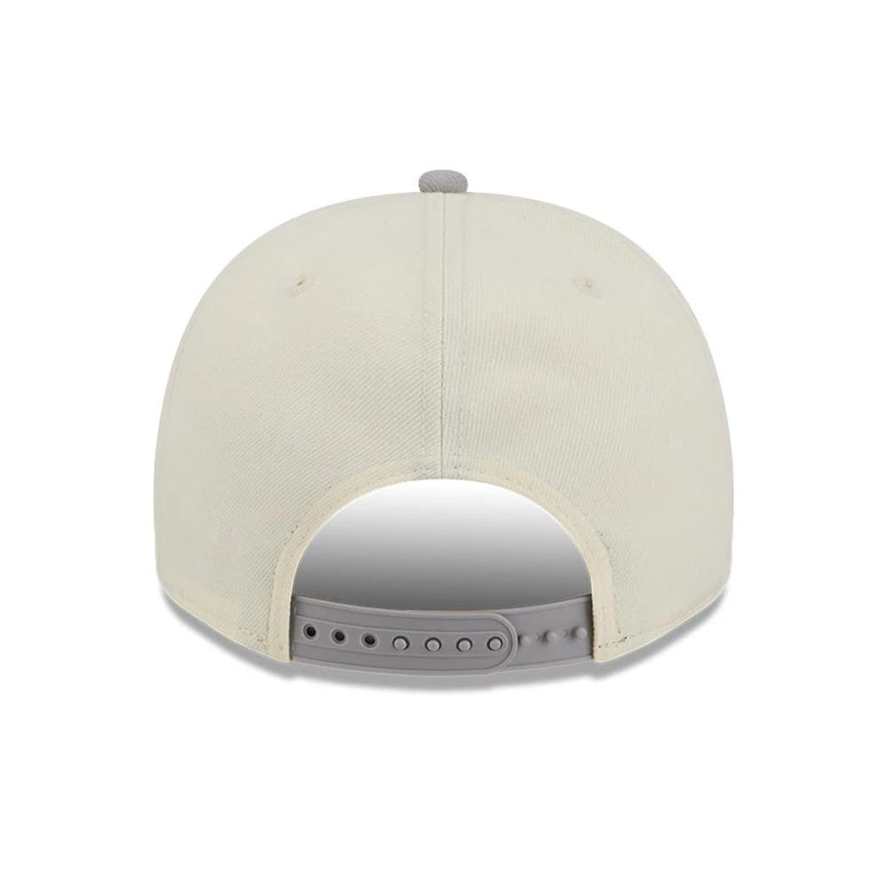 Pictured is this NBA Hardwood Classic San Antonio Spurs 9FIFTY A-Frame Snapback cap in grey. 7
