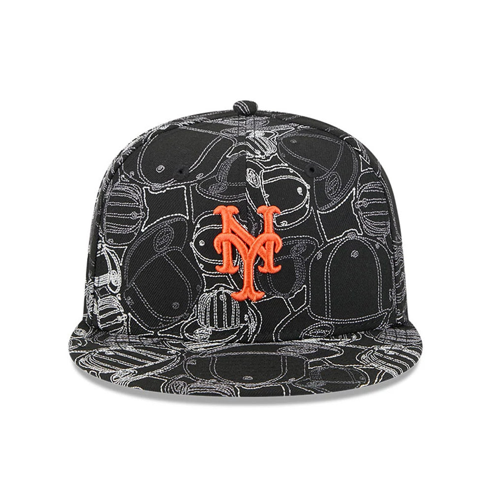 New York Mets MLB Cap Scramble Black New Era 59FIFTY Fitted Cap, front view showing an orange raised embroidered Mets logo on the structured black crown with a grey all-over cap graphic pattern and a flat visor.