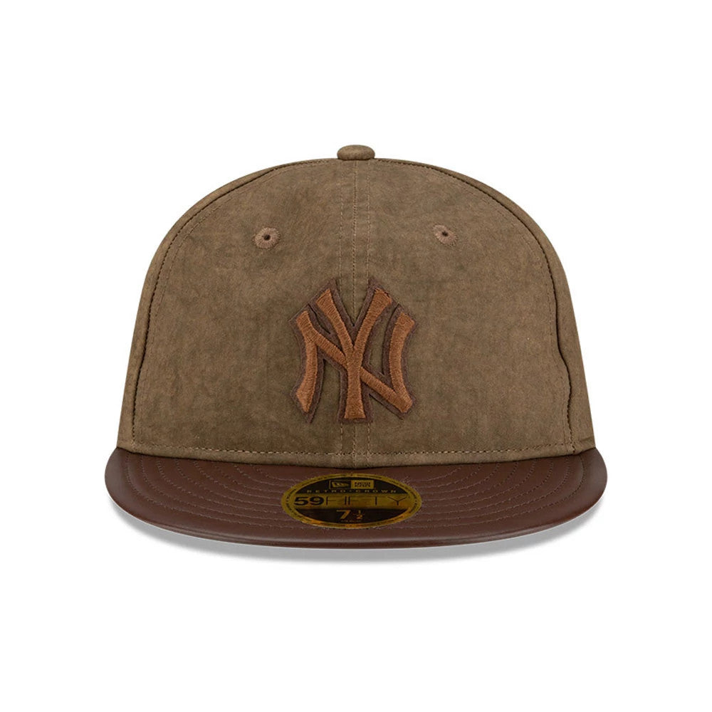 New York Yankees MLB Open Brown Retro Crown New Era 59FIFTY Fitted Cap, front view with a brown embroidered NY logo on the front panel and a dark brown flat visor, featuring a gold 59FIFTY size sticker.