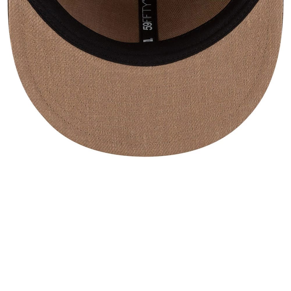 Pictured is this MLB Utility Linen New York Yankees Retro Crown 59FIFTY Fitted cap in open brown. 2