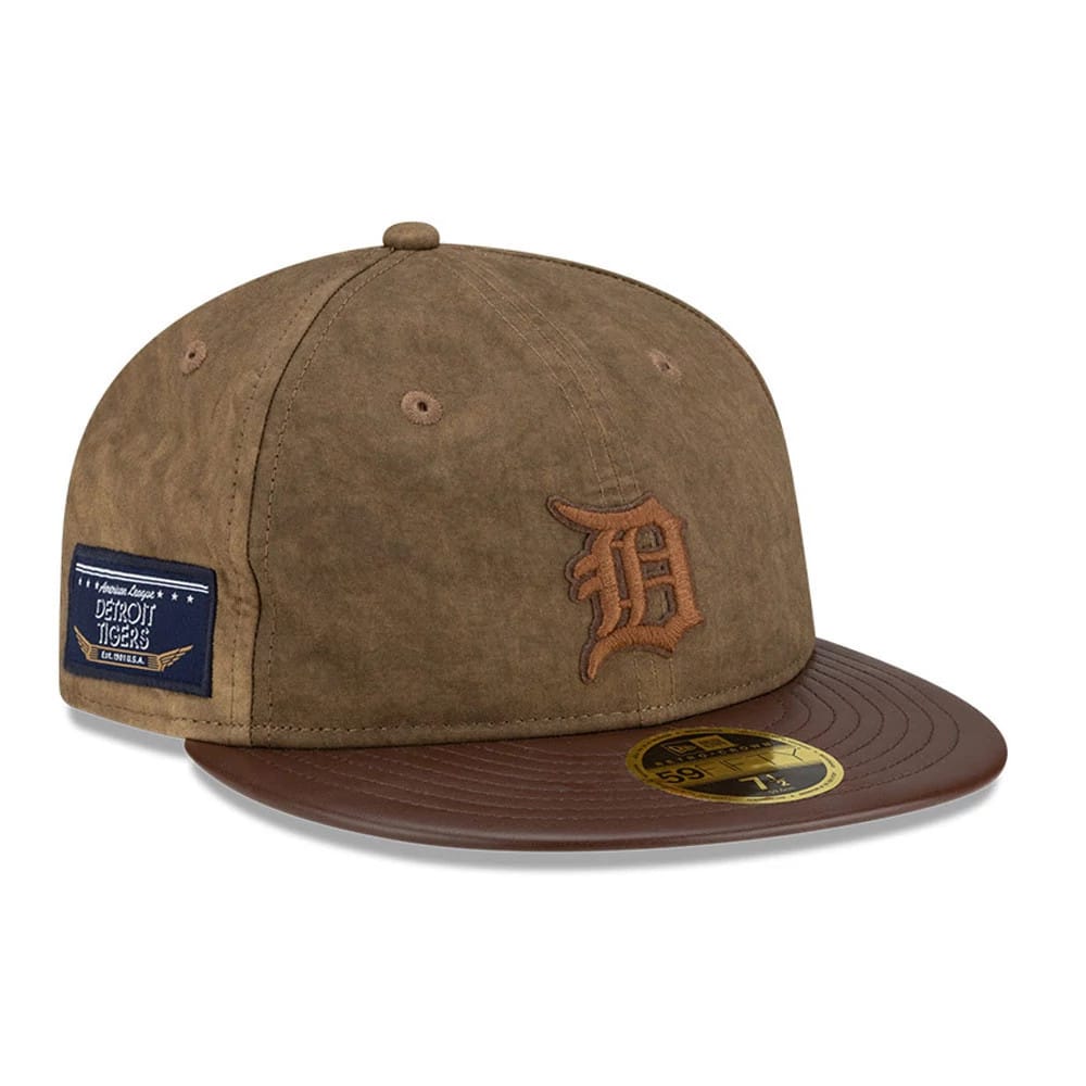 Pictured is this MLB Utility Linen Detroit Tigers Retro Crown 59FIFTY Fitted cap in open brown. 1