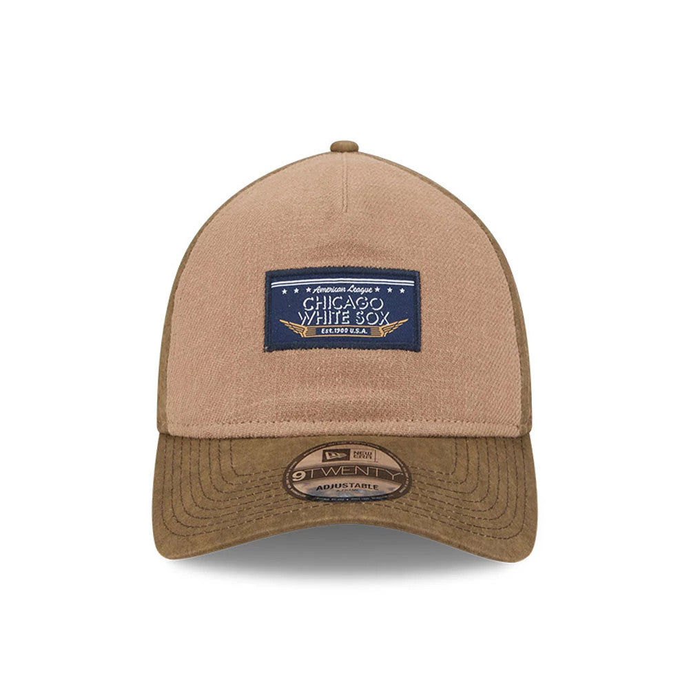 Chicago White Sox MLB Open Brown New Era 9TWENTY A-Frame Adjustable Cap, front view showing a blue and gold embroidered rectangular patch on the crown, with a brown curved visor and a 9TWENTY size sticker.