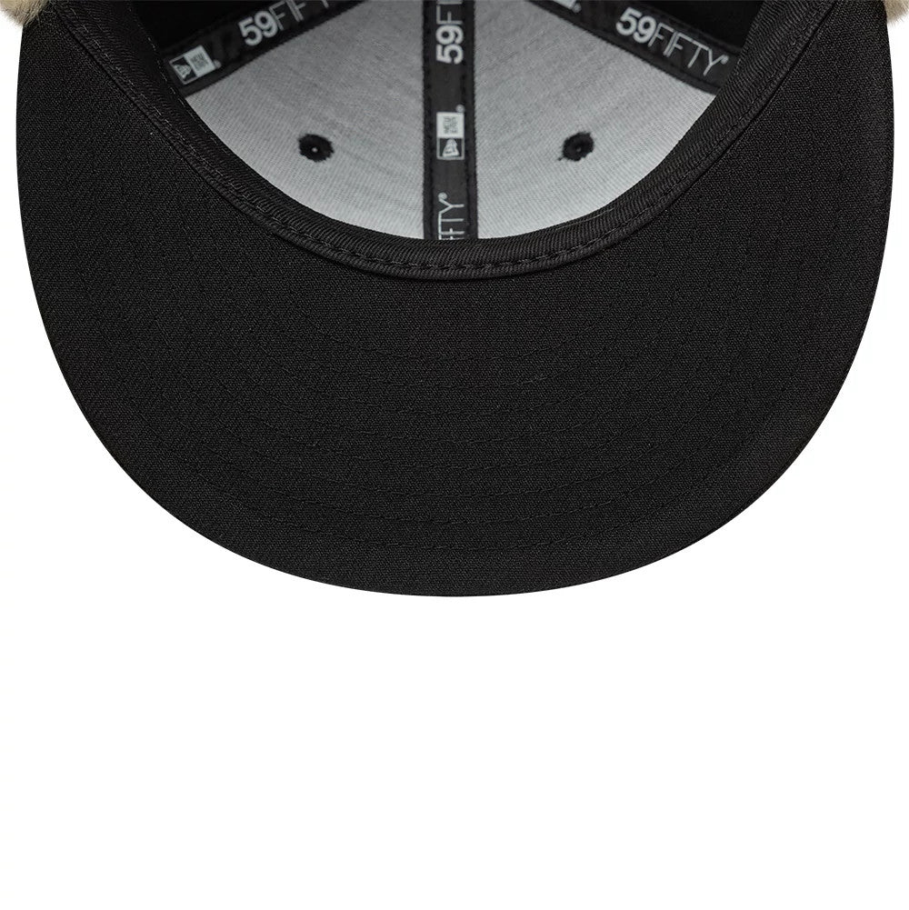 Pictured is this New Era Dogear 59FIFTY Fitted cap in black. 11