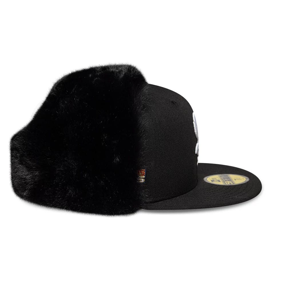 Pictured is this MLB World Series Chicago White Sox Dogear 59FIFTY Fitted cap in black. 11