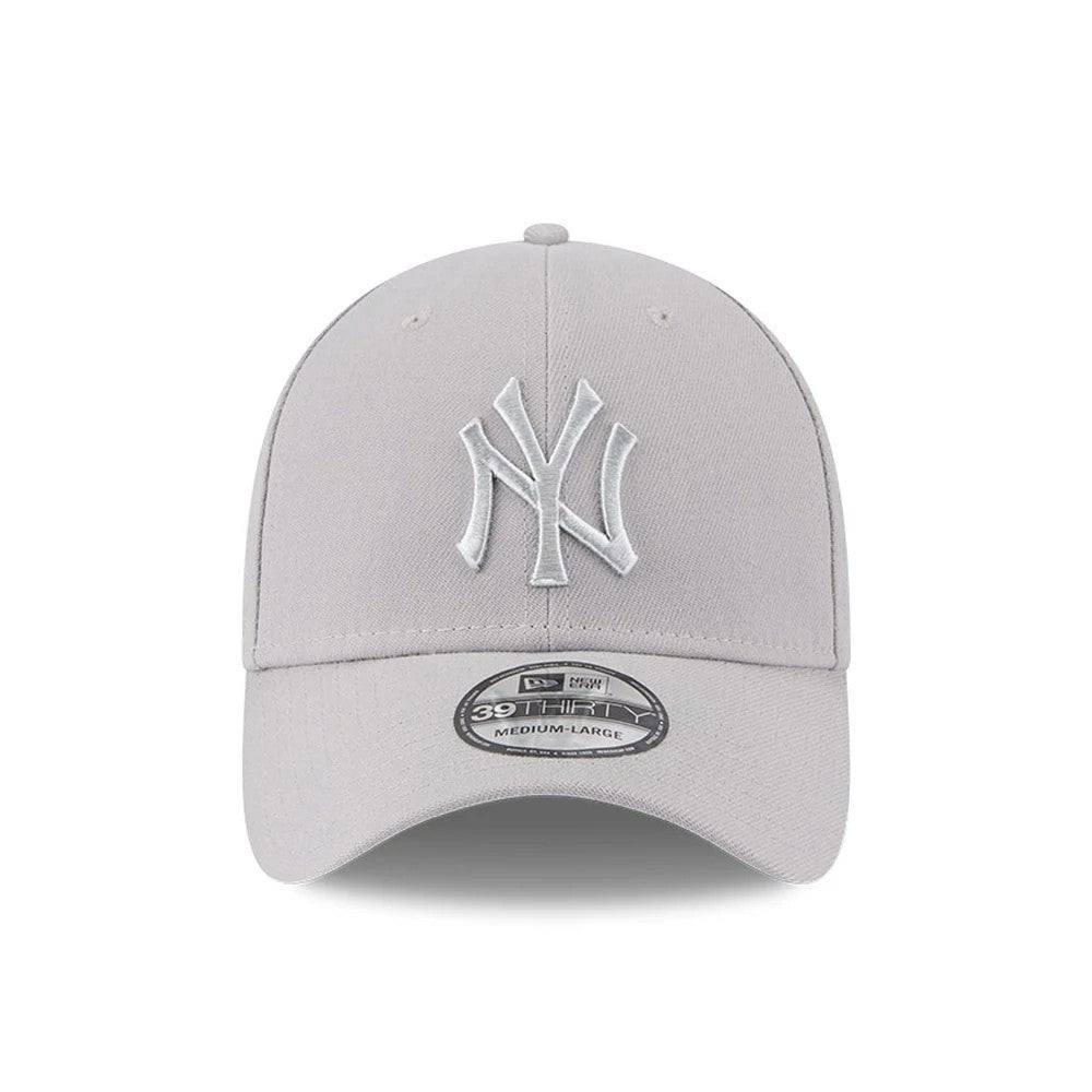 Pictured is this MLB Metallic New York Yankees 39THIRTY Stretch Fit cap in grey. 2