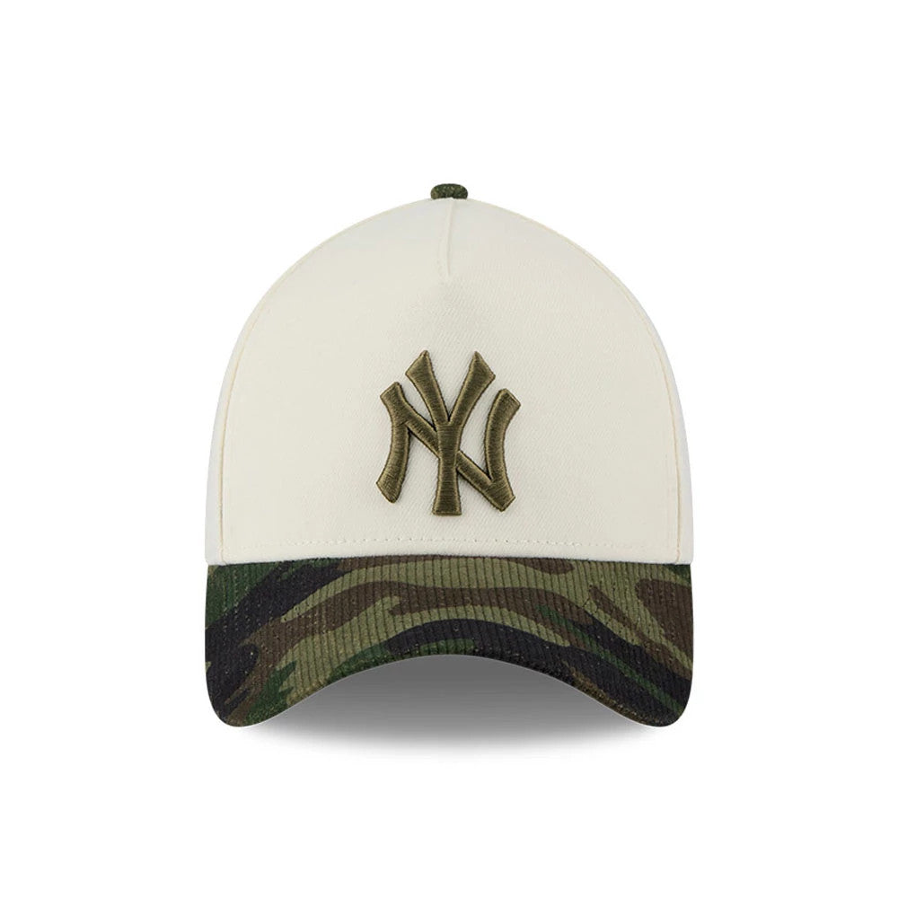 New York Yankees MLB Camo Visor Cream New Era 39THIRTY A-Frame Stretch Fit Cap, front view showing a raised olive New York Yankees logo embroidered on a cream crown with a camouflage patterned visor and olive top button.