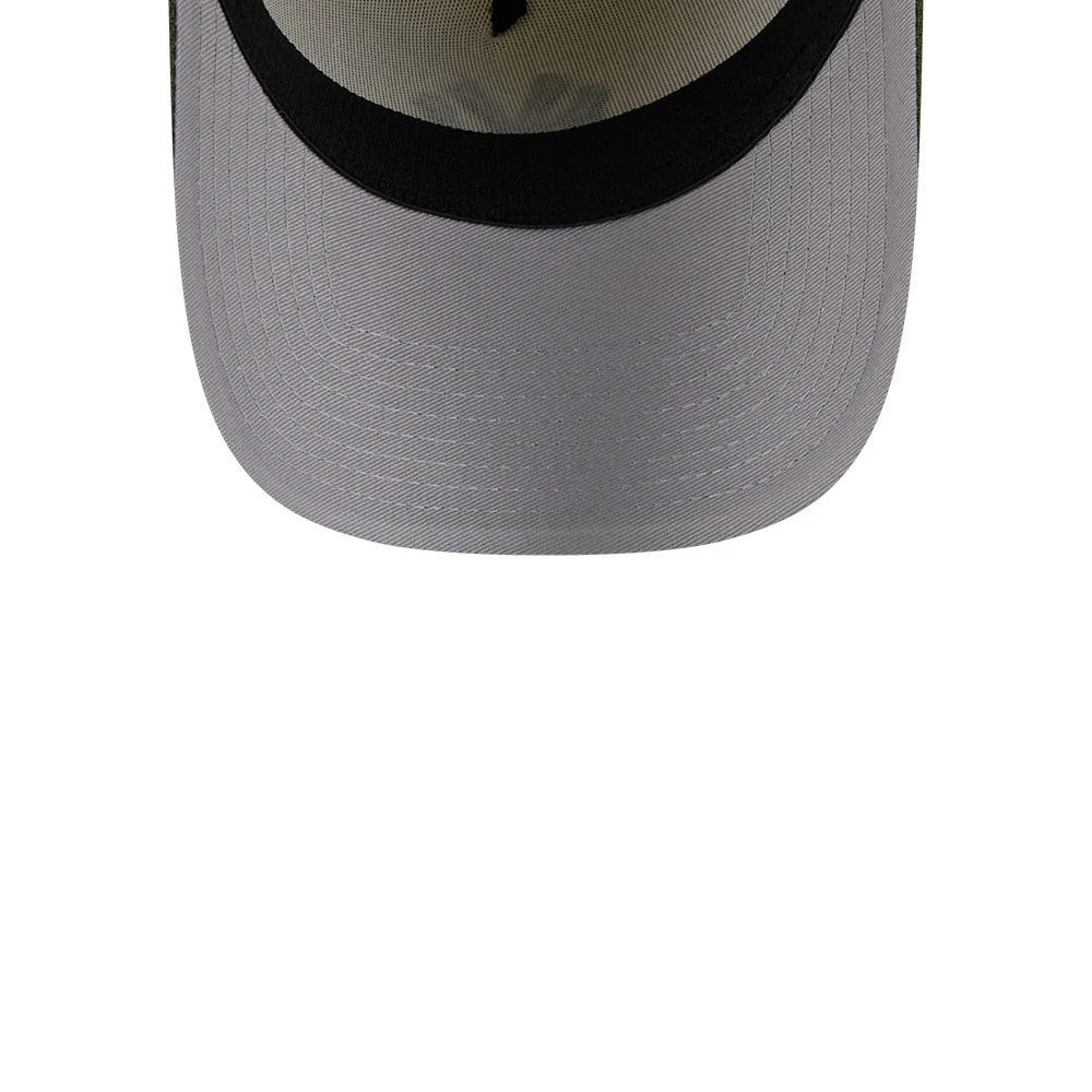 Pictured is this MLB Chrome New York Yankees 39THIRTY A-Frame Stretch Fit cap in cream. 2