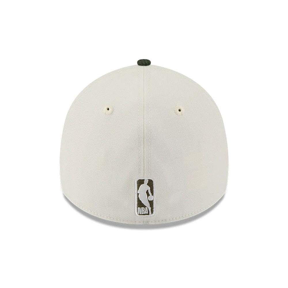 Pictured is this NBA Camo Visor LA Lakers 39THIRTY A-Frame Stretch Fit cap in Cream. 7