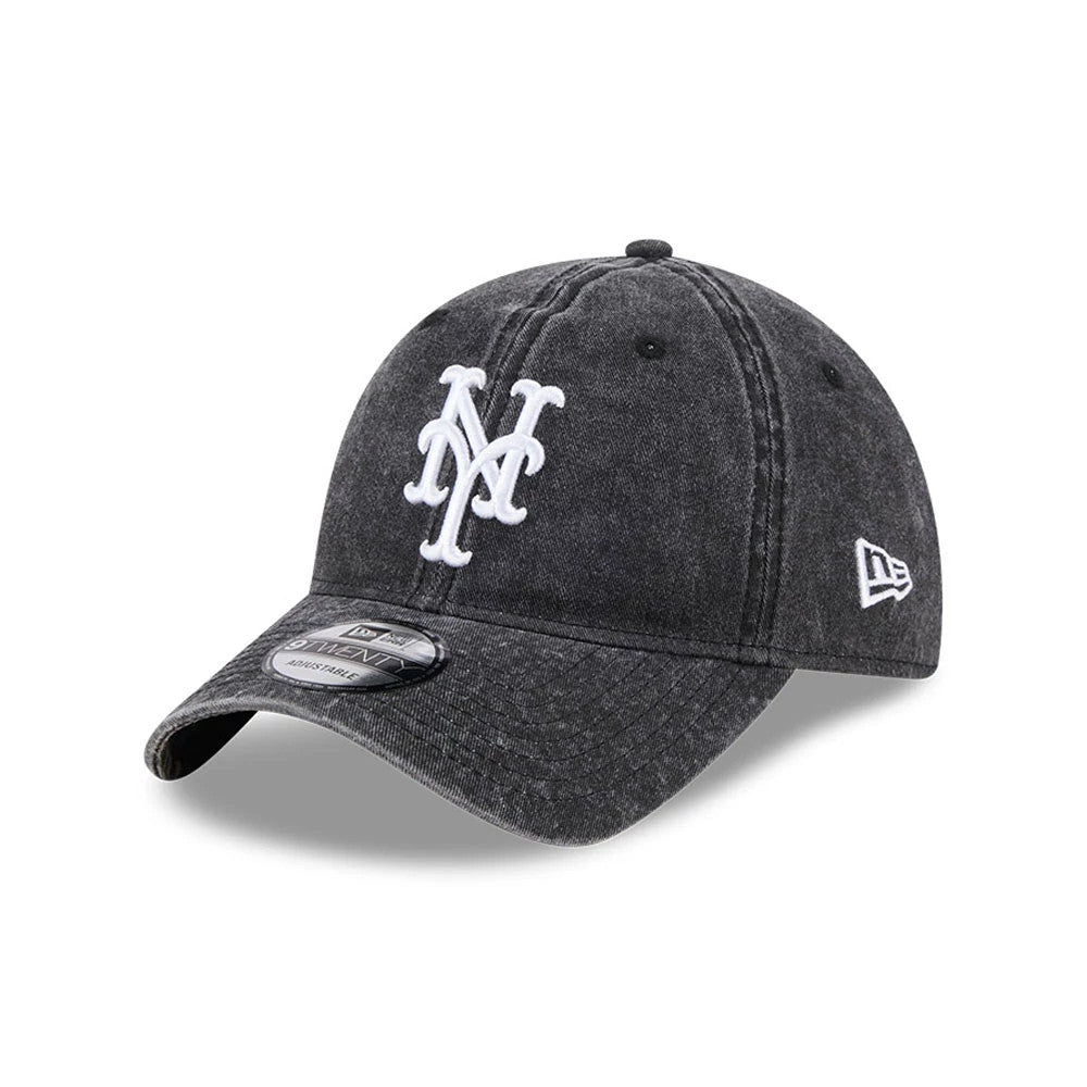 New York Mets MLB Overwash Black New Era 9TWENTY Adjustable Cap, three-quarter view showing the white embroidered Mets logo on the front panel, curved visor with 9TWENTY size sticker, and New Era flag logo on the left side.