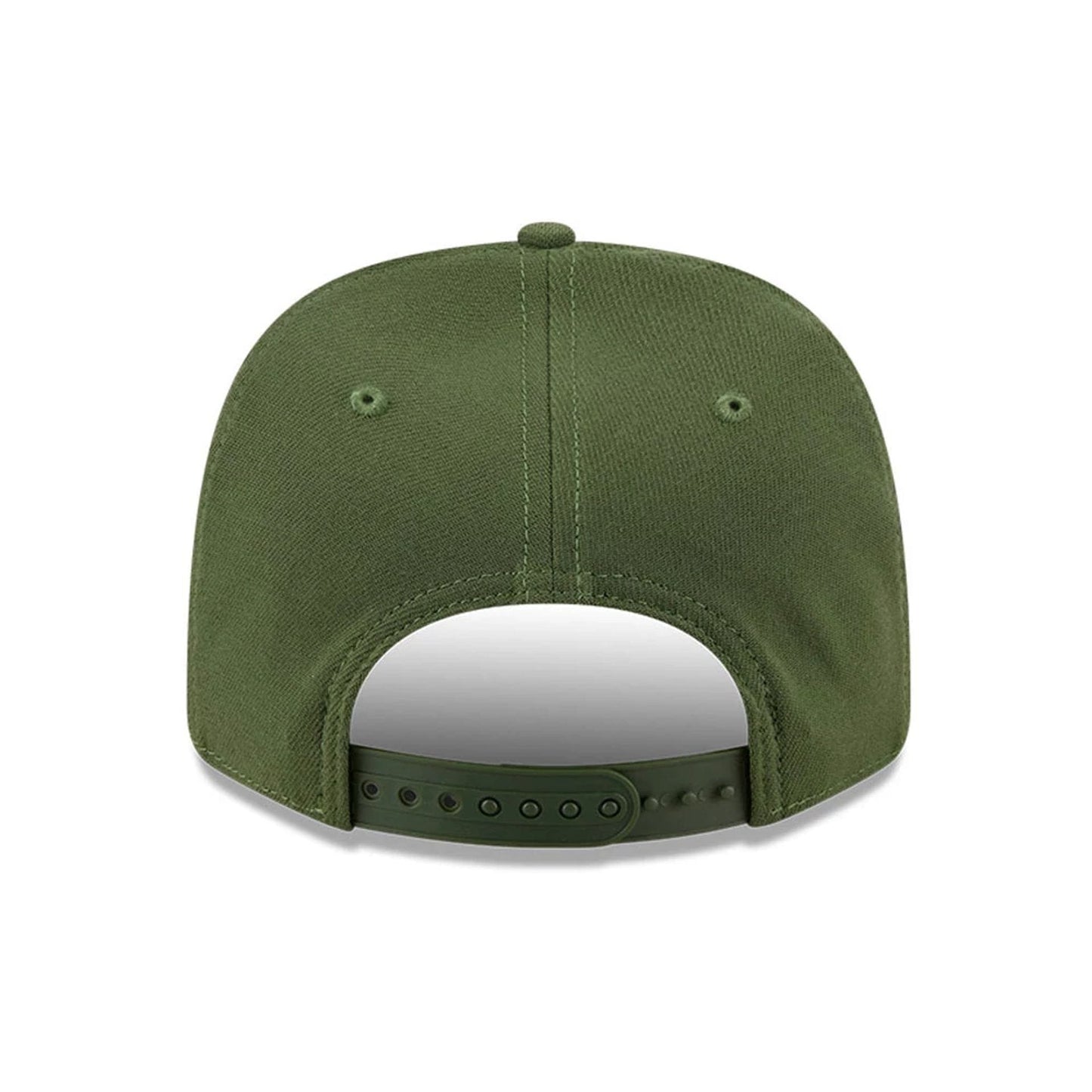 Pictured is this New Era Flawless 9SEVENTY Stretch Snap cap in dark green. 6
