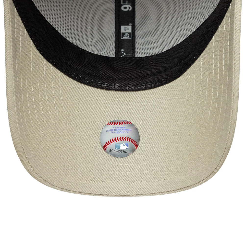 This is a LA Dodgers Animal Print Cream 9FORTY Adjustable Cap 7
