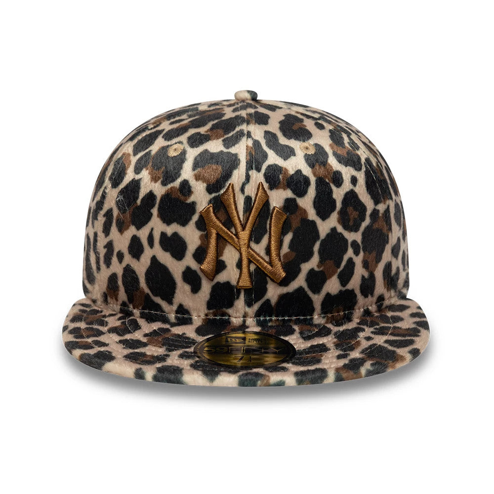 New York Yankees Animal Print Leopard Black New Era 59FIFTY Fitted Cap, front view showing a gold embroidered NY logo on the leopard print crown and a gold 59FIFTY size sticker on the leopard print flat visor.