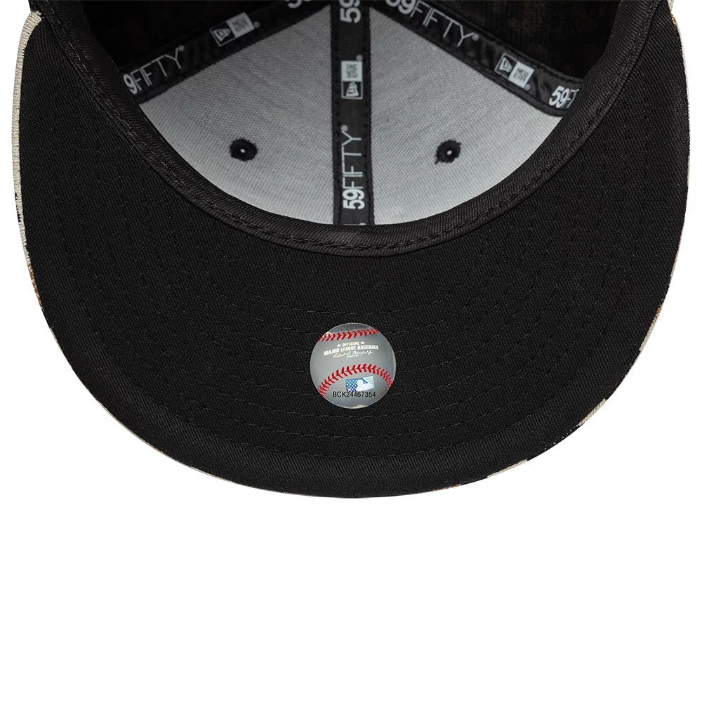 Pictured is this MLB Leopard LA Dodgers 59FIFTY Fitted cap in black. 2