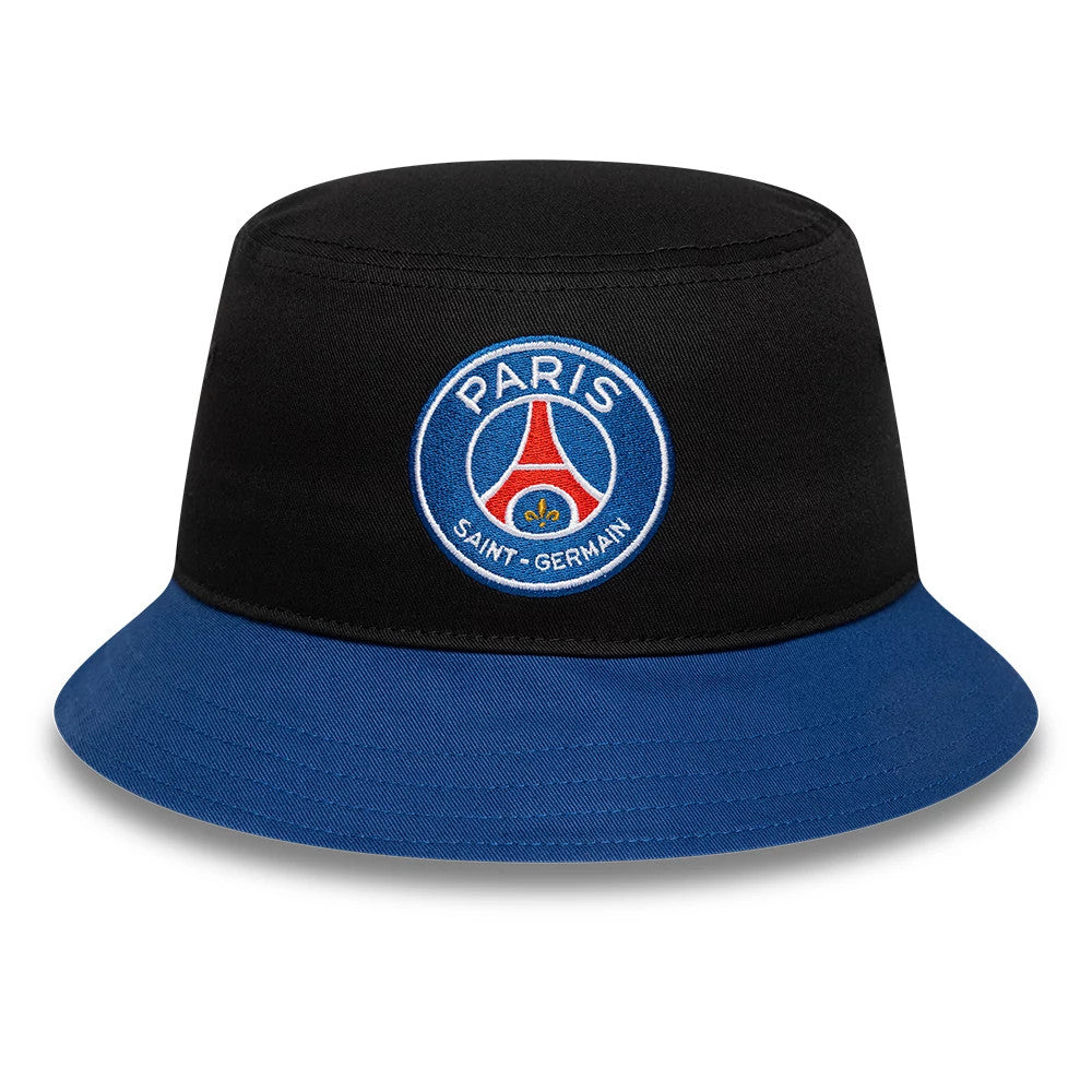 Paris Saint-Germain Core Black New Era Bucket Hat, front view showing the embroidered PSG crest on the black crown with a blue visor, accentuating the classic bucket shape.