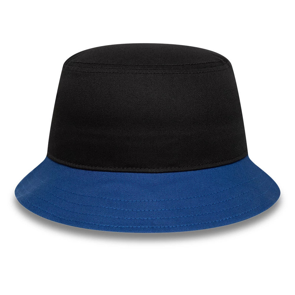 Pictured is this Core Paris Saint-Germain Bucket hat in black. 4